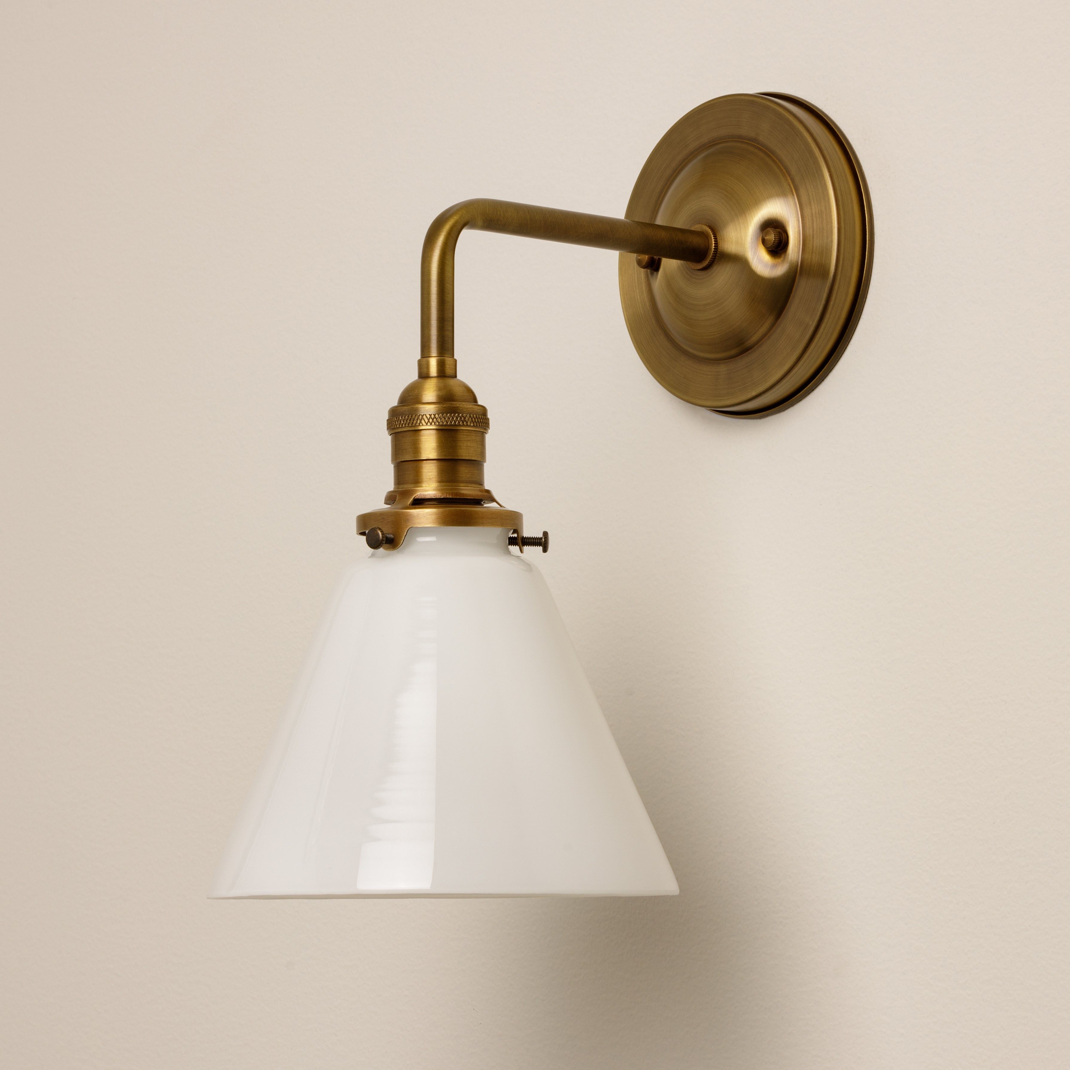 Beck 7-inch (Opal) | Elbow Sconce